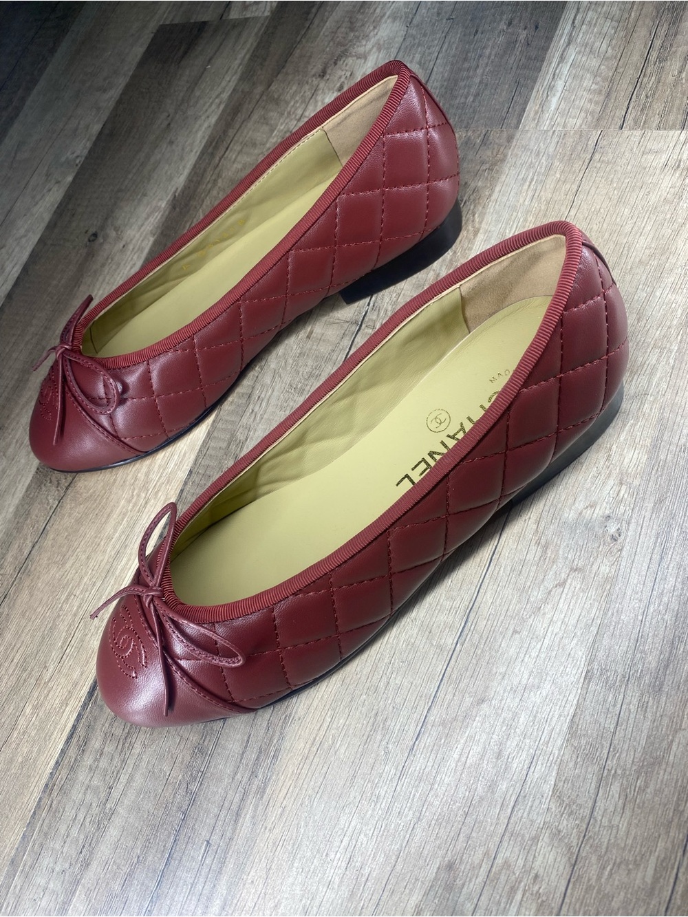 CHANEL Burgundy Quilted Leather CC Bow Ballet Flats 37 EU - Picture 5 of 9